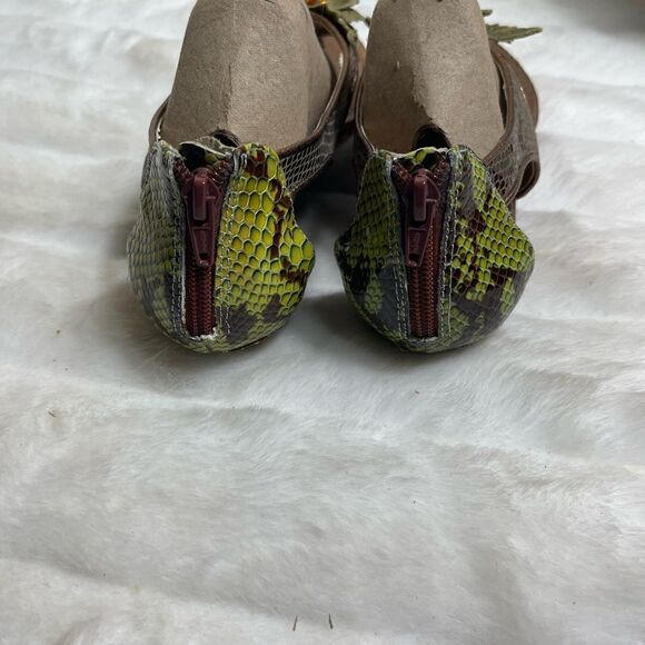 Poetic license Island surprise sandals bronze&green snake skin printSZ8.5 - Picture 3 of 8